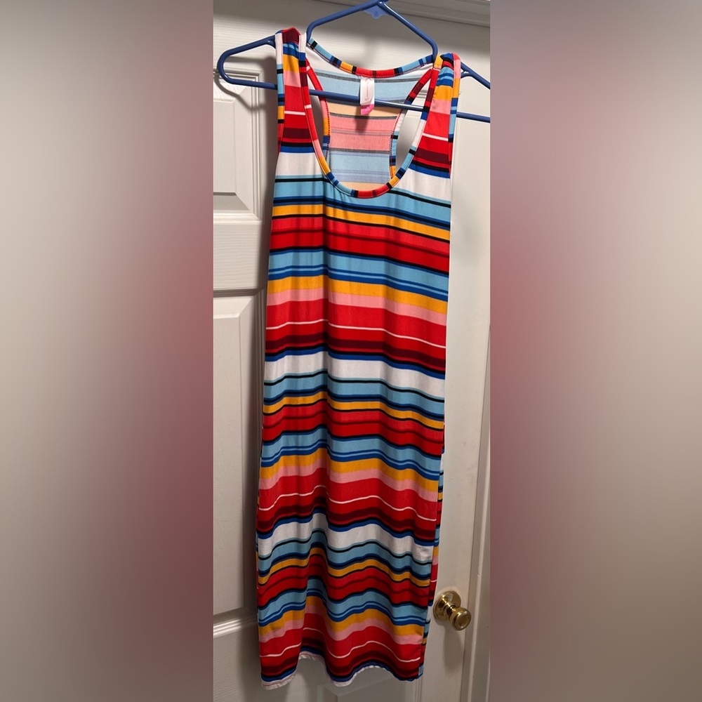 Striped No Boundaries Multicolor Sleeveless Midi Dress! Size Medium.